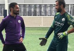 Futbolcu ile oyuncu maç yaptı