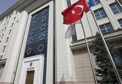 AK Parti, Davutoğlu ve 3 eski milletvekiline tebligatlarını gönderdi