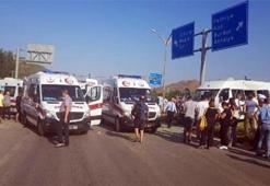 Servis minibüsü ile kamyon çarpıştı: 22 öğrenci yaralı