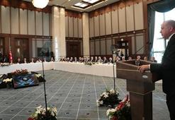 Cumhurbaşkanı Erdoğan belediye başkanlarına seslendi: Yakından izliyorum!