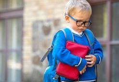 Okula yeni başlayan çocuklarda ayrılık anksiyetesi problemi