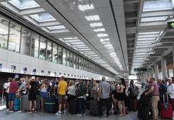Tur operatörü Thomas Cook'un iflası