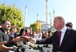 Cumhurbaşkanı Erdoğan, Cumhurbaşkanlığı Kütüphanesi'ni gezdi