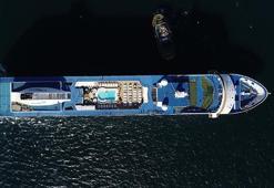 İstanbul'a dev konuk! 672 yolculu kruvaziyer gemisi Sarayburnu'nda