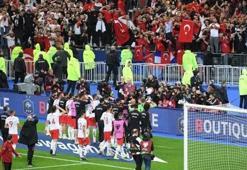 Fransızlar böyle paylaştı: Türkler ele geçirdi!