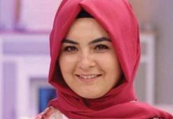 Hanife'den mini elbiseli paylaşım