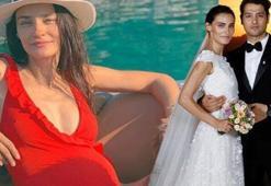 Saadet Işıl Aksoy'dan hamile pozu