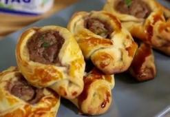Kıymalı karnıyarık poğaça tarifi ve malzemeleri