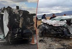 Van'da araçlar kafa kafaya çarpıştı! Çok sayıda ölü ve yaralı var