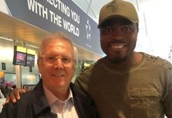 Emenike'den Aziz Yıldırım paylaşımı!