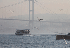 İstanbul Boğazı trafiğe kapatıldı! Seferler iptal