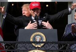 Trump'ın beysbol oyuncusuna hareketi olay oldu!