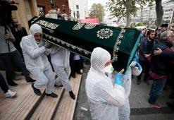 Fatih'te ölü bulunan 4 kardeş son yolculuğuna uğurlandı