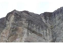 100 metre yükseklikten feci ölüm