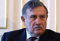 Eski Başbakan Yıldırım Akbulut hastaneye kaldırıldı
