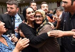 Tarsus'ta Türkan Şoray izdihamı