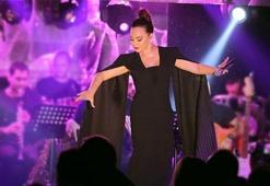 Ebru Gündeş'ten efsane dönüş
