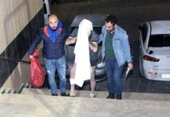 Yarı çıplak yakalandılar!