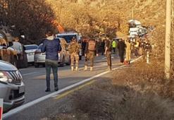 Tunceli'de askeri araç devrildi