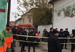 Konya'da 2 katlı kerpiç bina çöktü! 3 kişi öldü