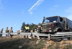 Askeri araç bariyere çarptı: 8 yaralı