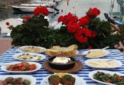 Burgazada’da denize karşı ziyafet dolu anlar!