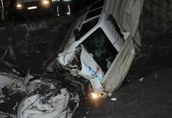 Polisten kaçıyordu, polislere çarptı: 2'si polis 3 yaralı