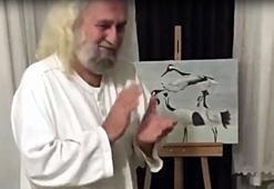 Hasan Mezarcı, Noel’i doğum günü olarak kutladı