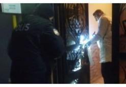 İzmir'de peş peşe 2 cinayet! Katil zanlısı yaralı olarak yakalandı