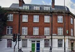 Londra'da camilere çirkin saldırı!