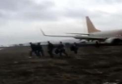 Sabiha Gökçen'de uçak pistten çıktı