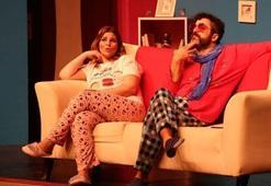“Seni Unutmak İstemedim ki” tiyatro oyunu İzmir’de sahnede!