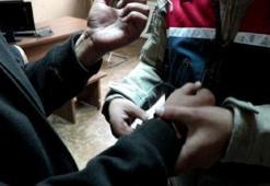 22 yıldır aranıyordu! Bakın nerede yakalandı