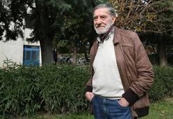 Ahmet Mekin hastanedeki eşini yalnız bırakmıyor