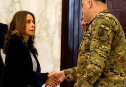 Tarihi değişim! Zeyna Akar ilk kadın savunma bakanı oldu...