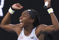 Avustralya Açık'ta tarihi zafer! 15 yaşındaki Coco Gauff...