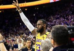 LeBron James yine tarih yazdı