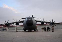 AFAD ve Jandarma personelini taşıyan askeri uçak Van'a indi