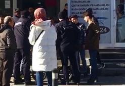 Zabıtaya kızdı; tüm simitleri satın aldı
