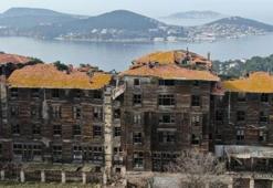 Büyükada Rum Yetimhanesi çökmek üzere