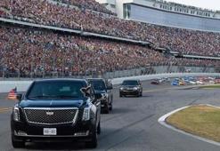 Trump, Daytona 500 yarışlarının startını verdi