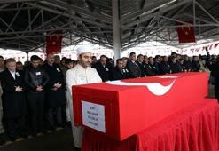 İdlib şehidi Tankçı Sözleşmeli Er Mecit Demir'e veda