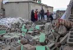 Türkiye-İran sınırında 5.7 büyüklüğünde deprem