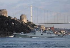 Rus savaş gemileri İstanbul Boğazı’ndan geçti