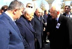 Bahçeli, Kılıçdaroğlu’nun elini neden sıkmadı?