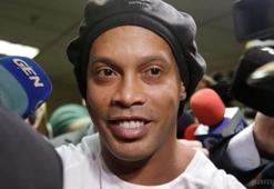 Ronaldinho ve kardeşi Paraguay'da tutuklandı