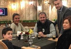 Özlem Yıldız ile Sinan Serter aynı karede