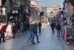 Mahmutpaşa boş kaldı, esnaf top oynadı