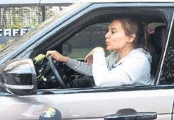 Demet Akalın'dan tepki çeken hareket