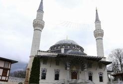 Avrupa'daki bazı camilerde ezan okunmaya başladı